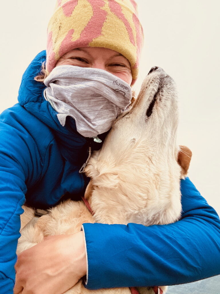 Hundetrainerin mit eigenem Tierschutzhund Rosi Erfahrung aus erster Hand